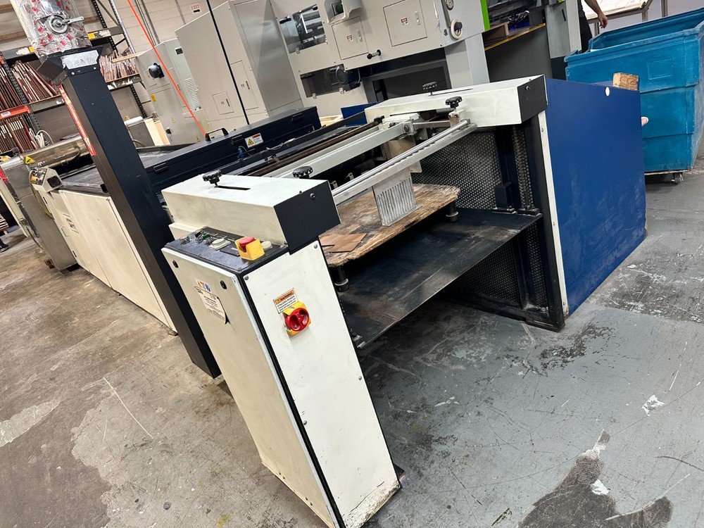 DORN SPE UV Coater machine with auto feed and auto stacker DMC-30HF
