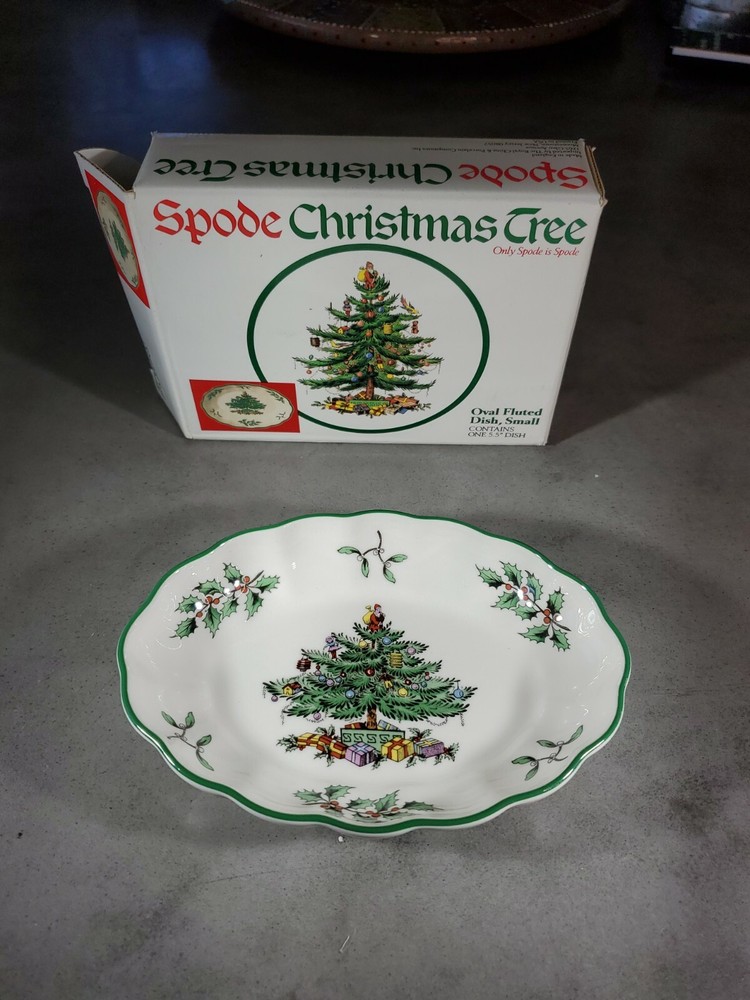 Spode Christmas Tree  Dish 5.5" In Box Oval Fluted Small Nice
