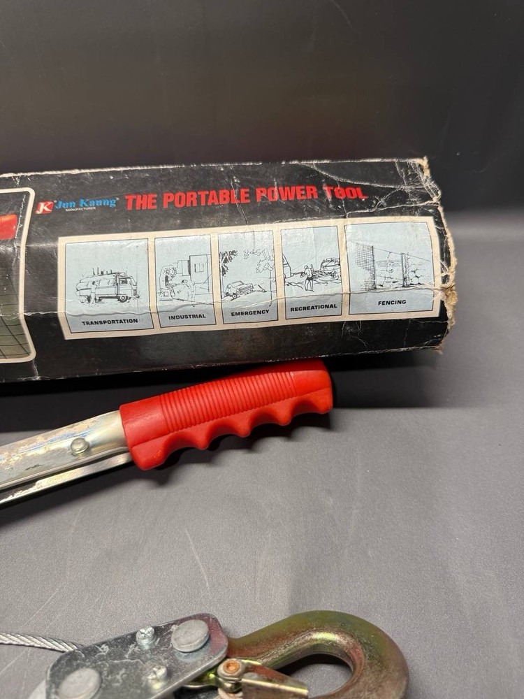 Come Along Winch Puller 3/4 Ton 1500 lb Capacity 22 Ft Cable 15:1 Leverage Tool