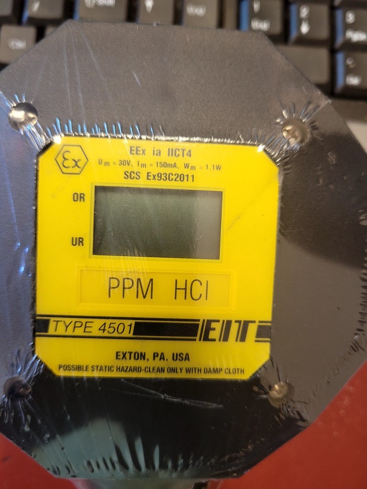 EIT SENSOR TYPE 4501  GAS TRANSMITTER PPM HCL  ( S1-C248)