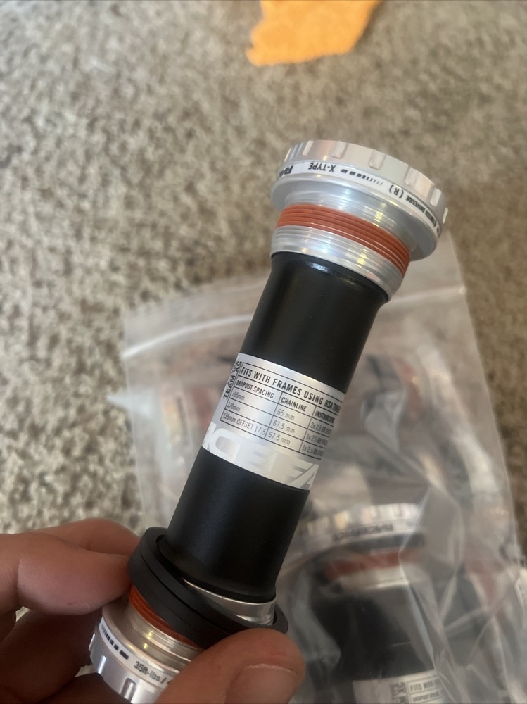 24mm RaceFace Team XC X-Type External Bottom Bracket: BSA 100mm BB Shell
