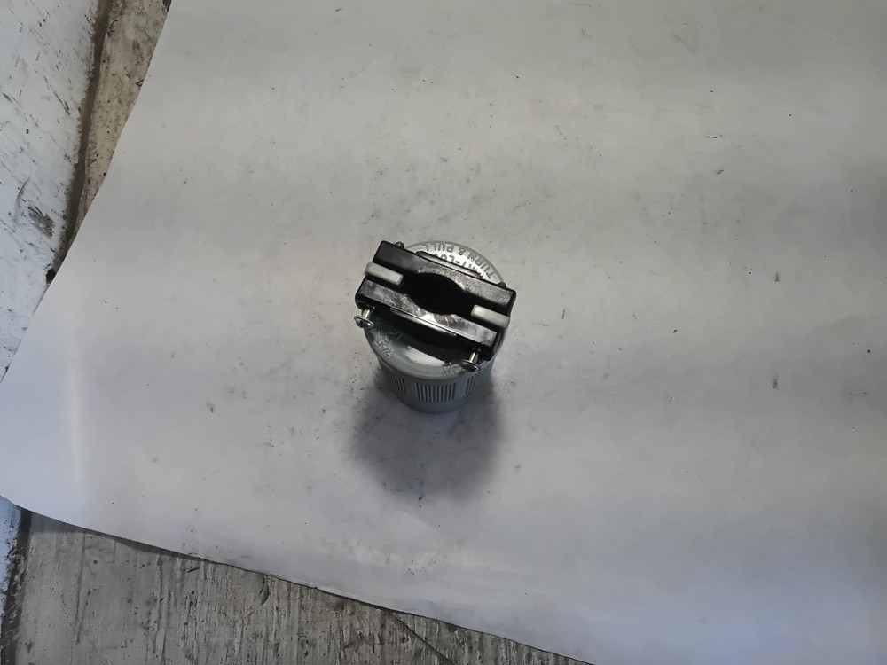 Cooper Crouse-Hinds 6424 Locking Connector (G10E)