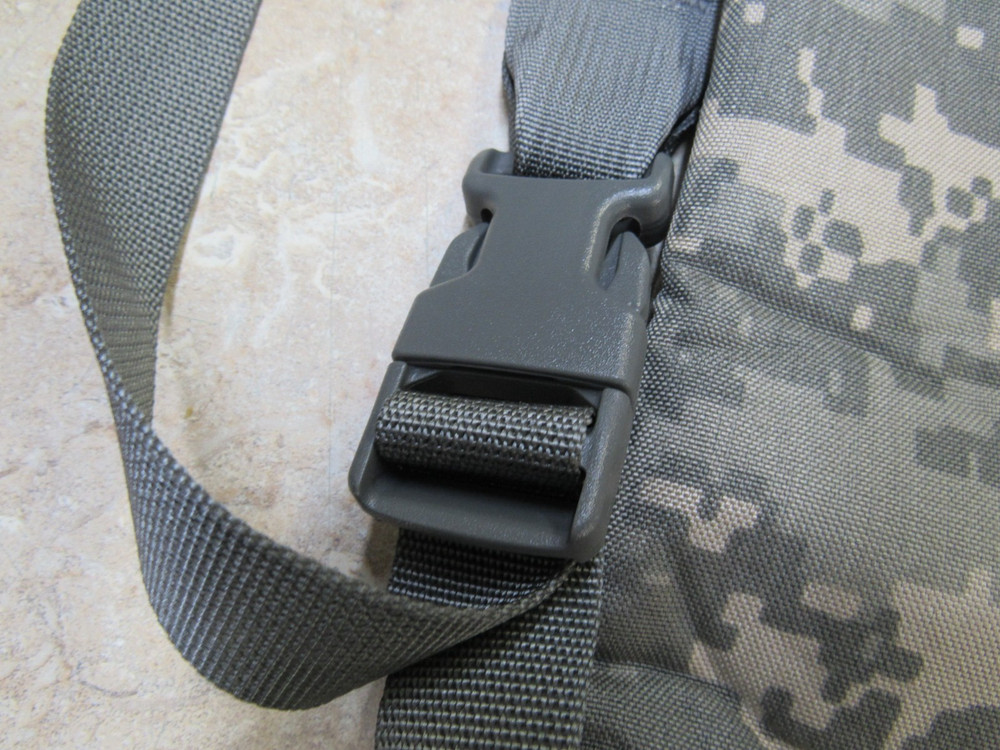 US Molle II Hydration System ACU Digital & New Hydramax 100oz Bladder