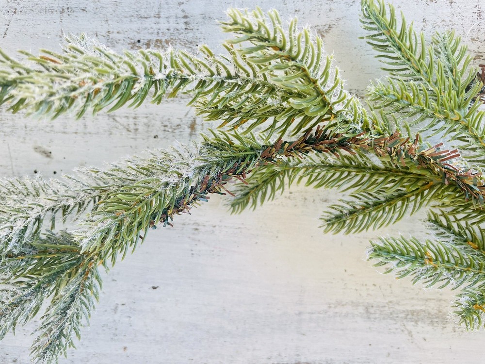 Ice Finish Garland