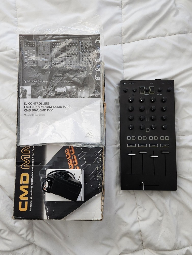 Behringer CMD MM-1 Midi Controller