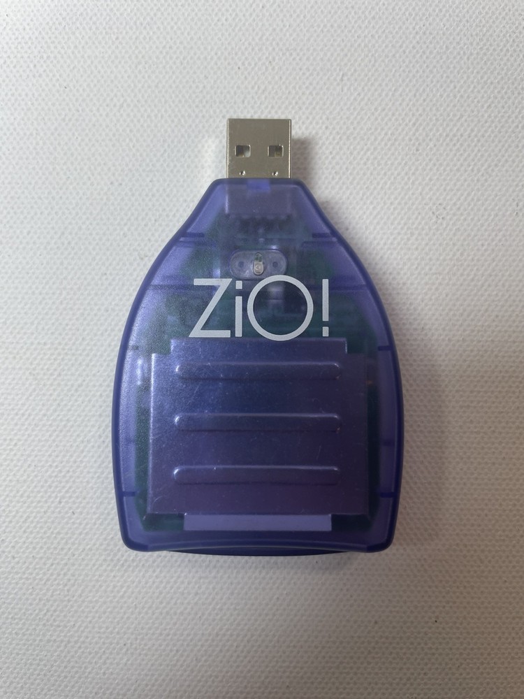 Microtech ZiO! - Card reader (CF I, CF II) - USB - with 32 MB CompactFlash Card