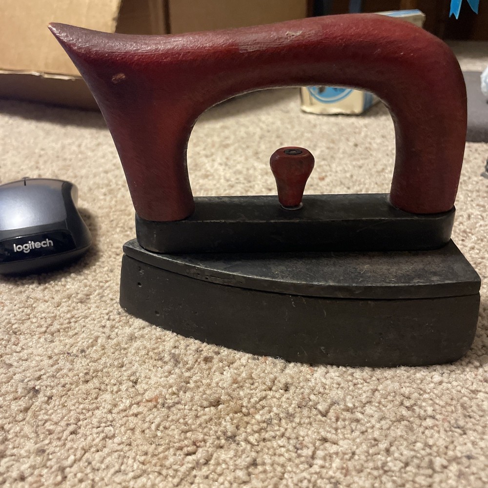 Cast Iron SAD Iron With Removable Handle Vintage