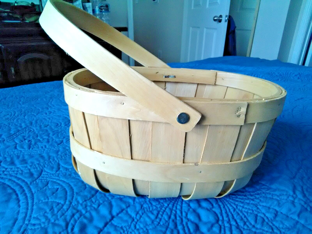 Hand Basket W/Handle made with bamboo or soft wood