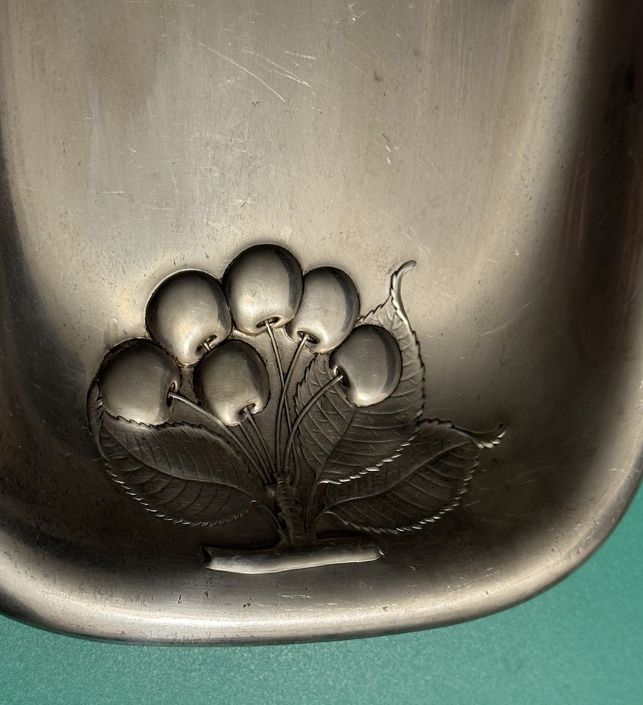 Wallace Sterling Silver Cherry Tray 413gr