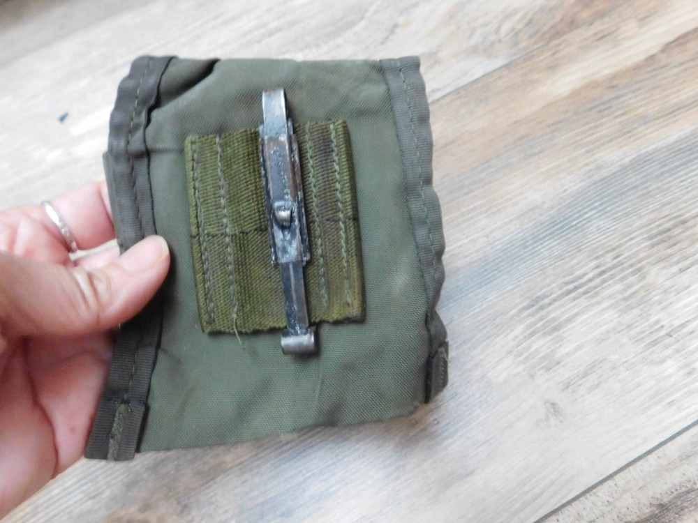 US MILITARY GREEN COMPASS POUCH
