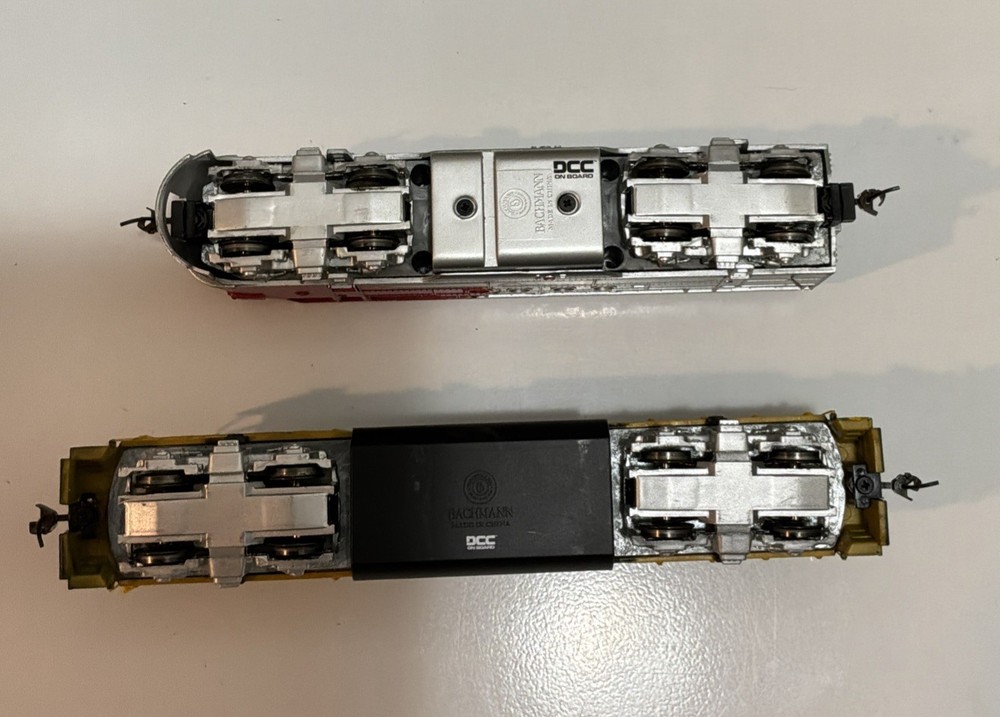 BACHMANN HO SANTA FE DIGITAL COMMANDER DIESEL TRAIN SET DCC USED