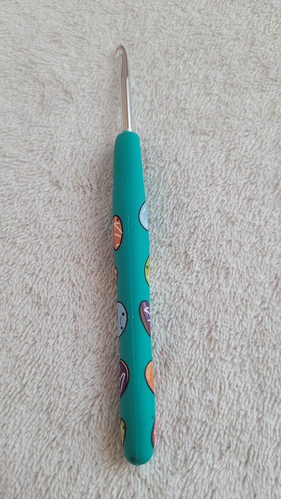 Preowned Log Wooble Ergonomic Crochet Hook