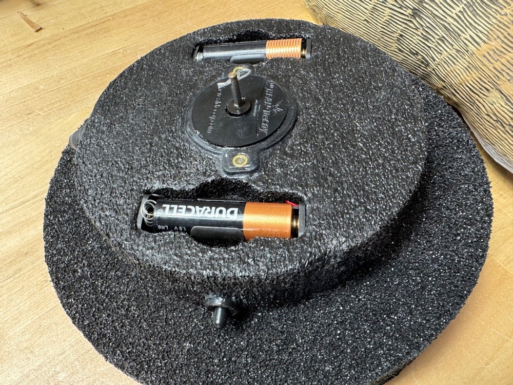 THE REAL DECOY Flutter Butt Hen ASM:GR with Weights