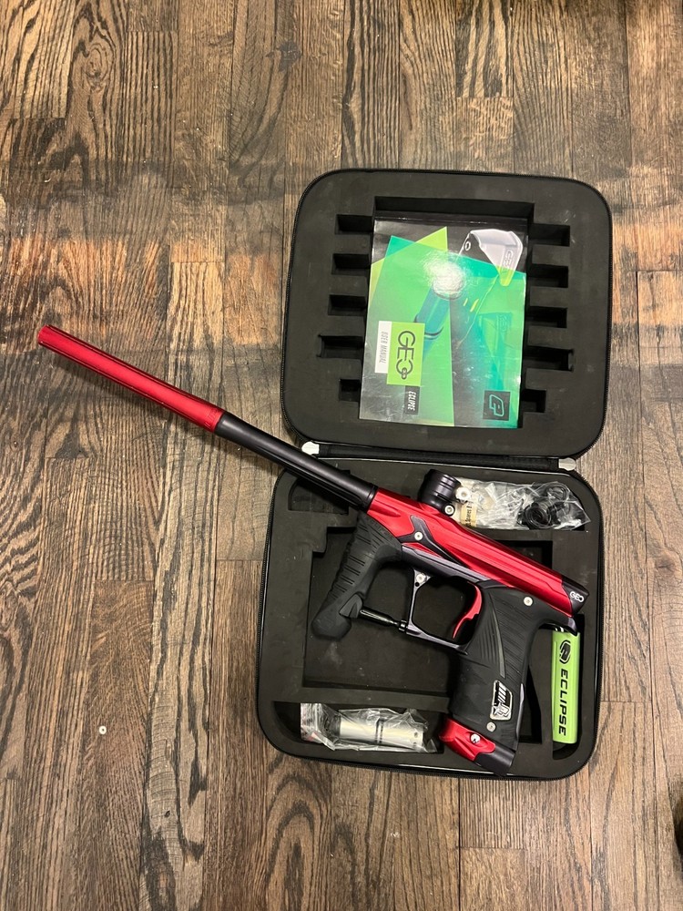 PLanet Eclipse GEO 3 Paintball Marker With IV Core