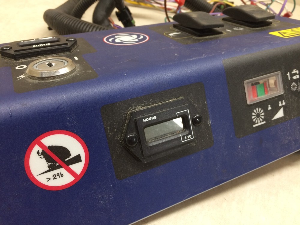 Nilfisk AquaMax Floor Scrubber Control Panel Interface Board W/ Wiring Harness