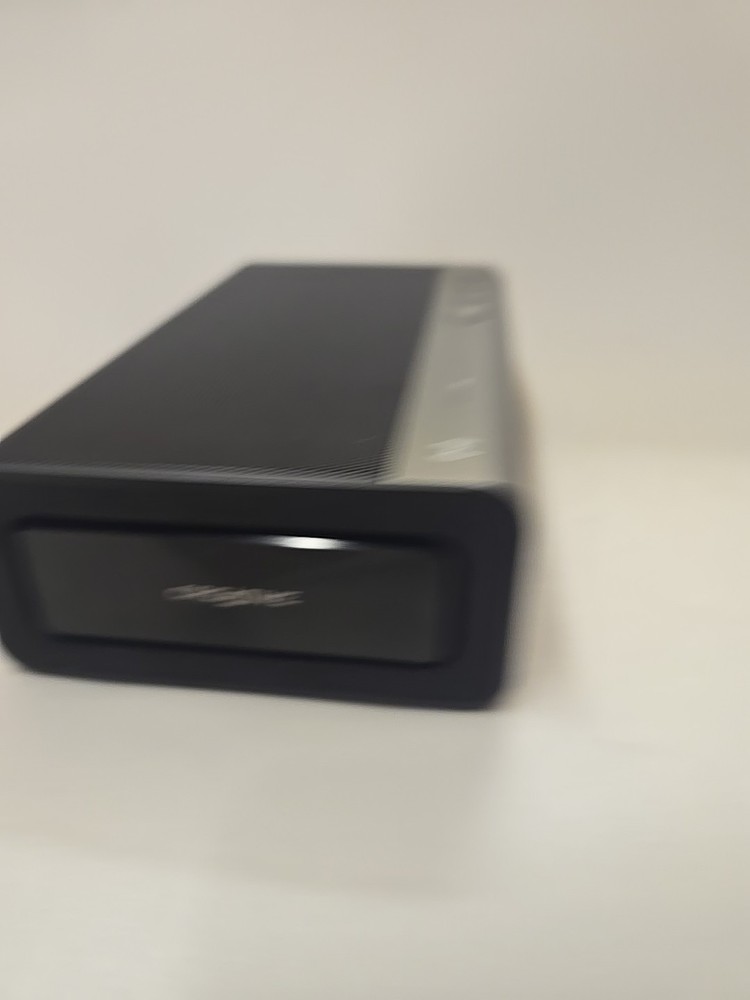 Creative Sound Blaster Roar 2 Bluetooth NFC Speaker - Black with AC adapter