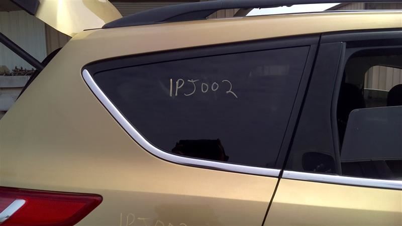 ESCAPE    2015 Fuse Box Cabin 1039953701