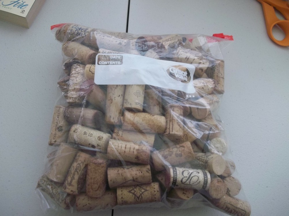 1 Gallon Size Bag Misc Wine Corks Over 100 Per Bag