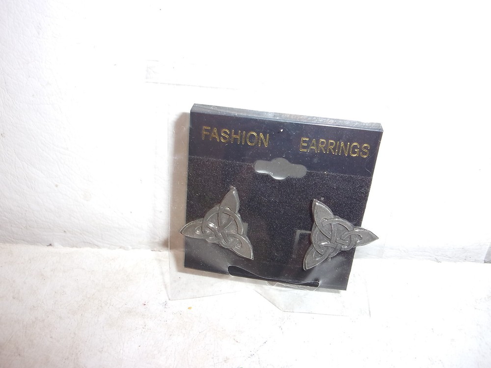2 Pair Celtic Realm Triquetra Earrings
