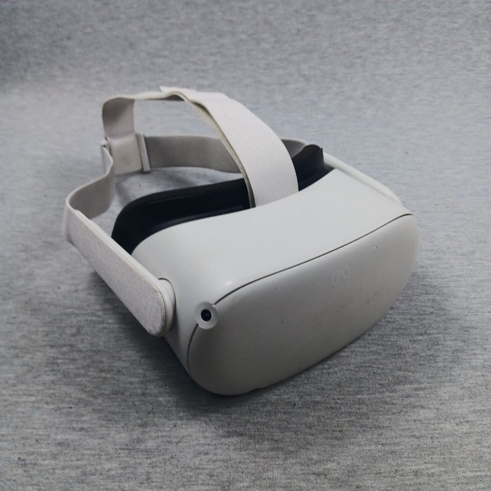 Oculus Meta Quest 2 VR 64gb Replacement Headset w/ Headstrap