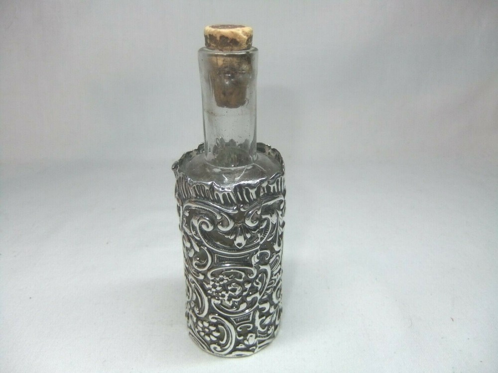 Henry Matthews Solid Sterling Silver Scent Perfume Bottle Coaster Holder 1901