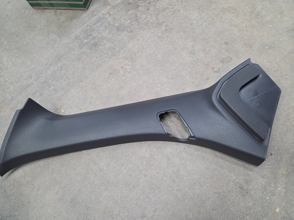 A18-68716-005 Left Hand Interior Trim Panel for Freightliner Cascadia