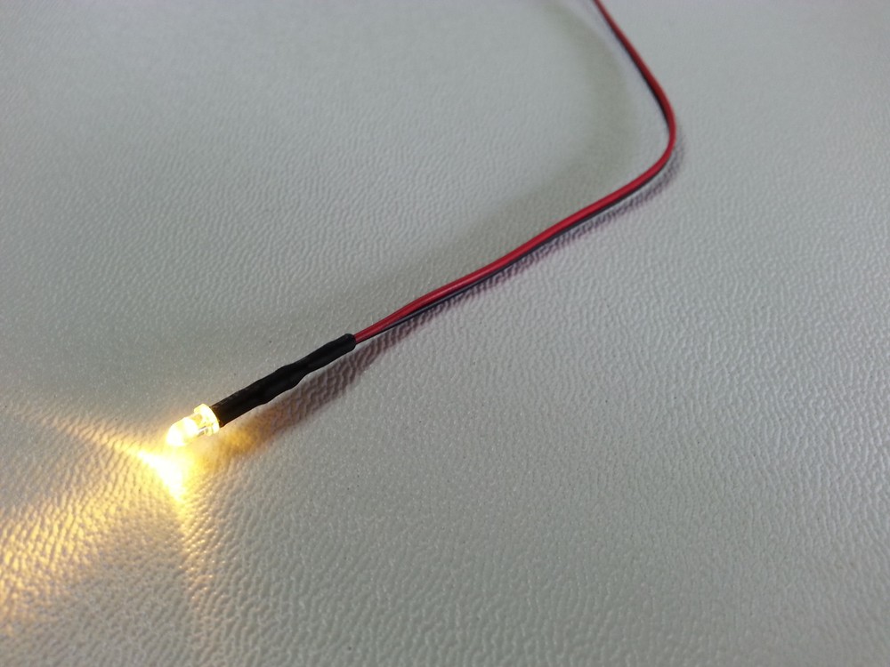 10pcs LED Wired Warm White 3mm + Resistor Lighting Model Railway NEW