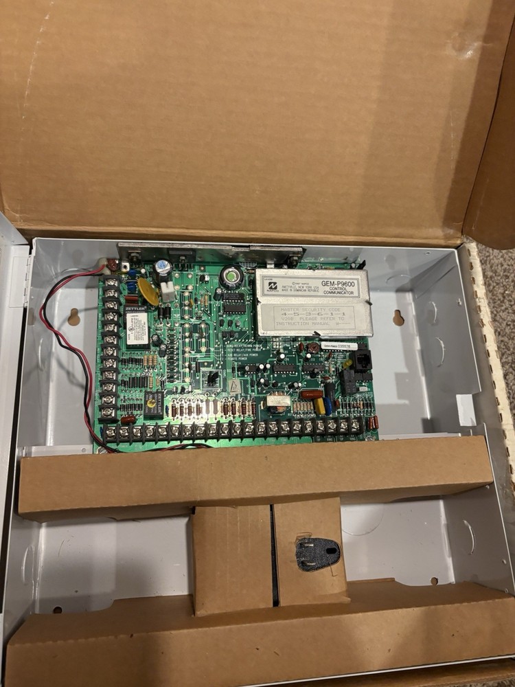 Napco Security Model GEM-P9600 Gemini Control Panel And Metal Box 1997 May New?
