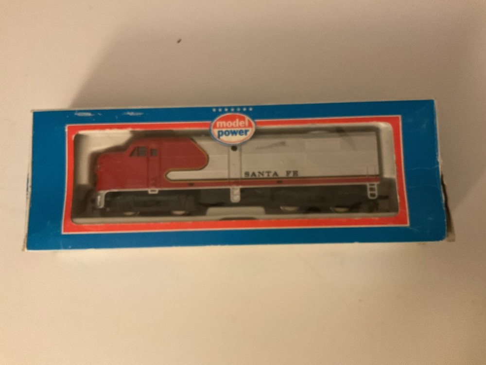 Ho Scale Santa Fe B Liner