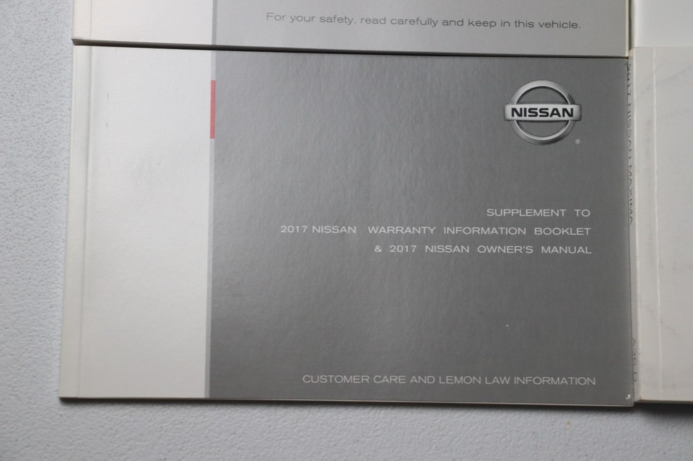 2017 Nissan Maxima Owners Manual With Quick Reference Guide, Navigation And Case