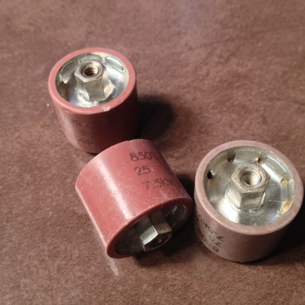 3 Doorknob Capacitors 850S,  New