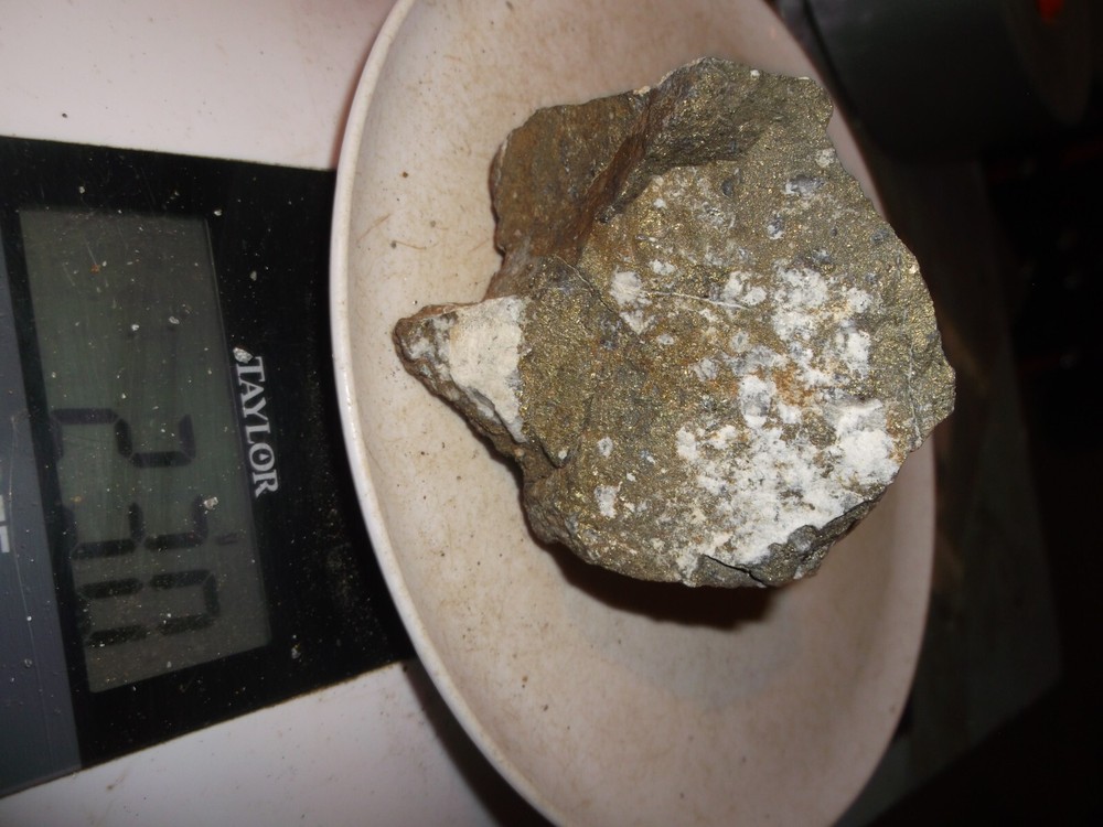 Gold, silver, copper, 230 grams samples ,ore high grade .
