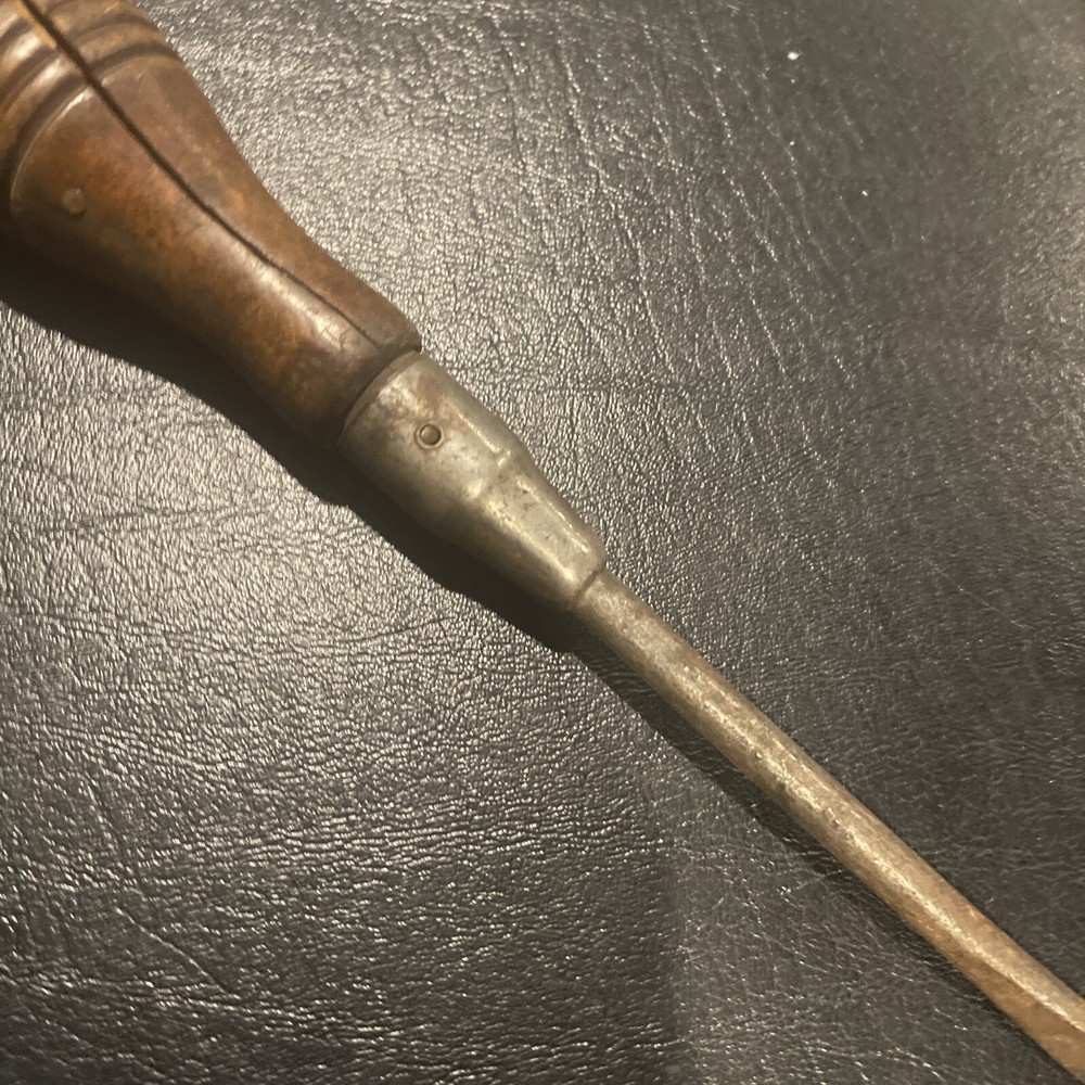 Primitive Screw Driver