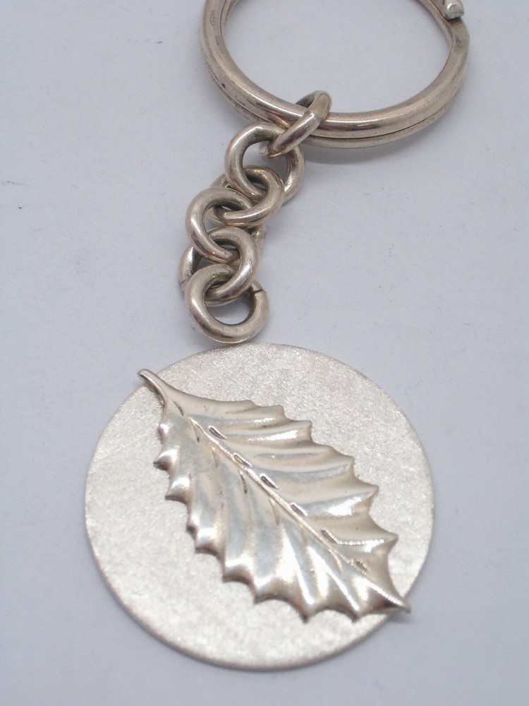 925 Silver HOLE LEAF Keychain - Sting -
