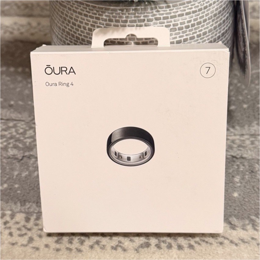 Oura Ring 4 Black - Size 7