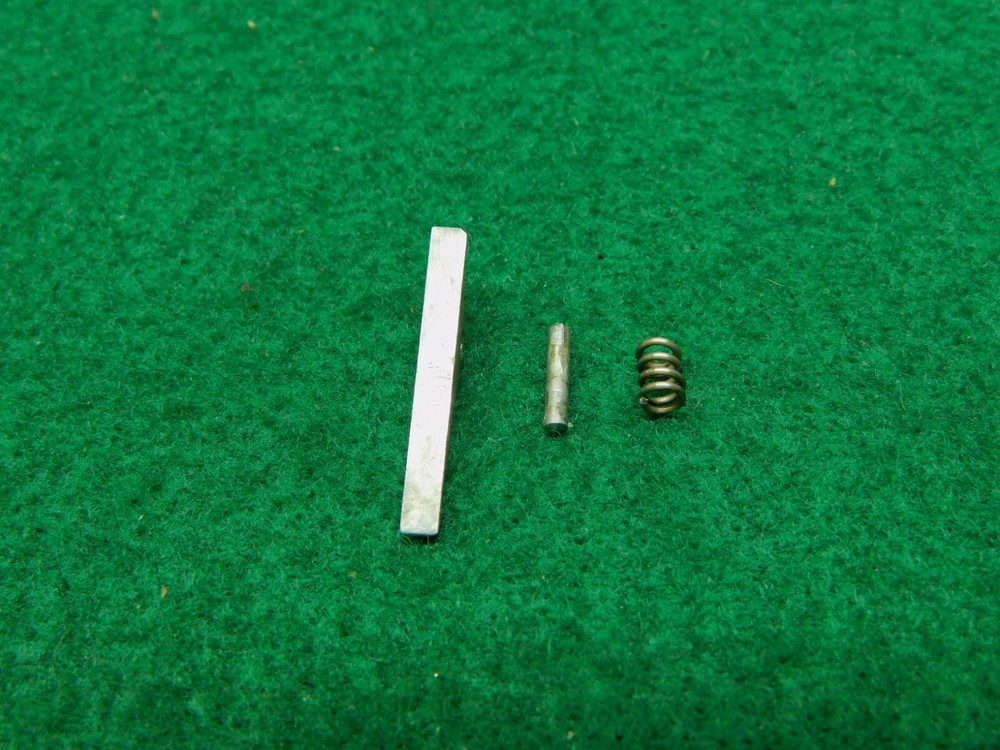 Mossberg 500 Extractor Left Hand Set 12 16 20 GA Original