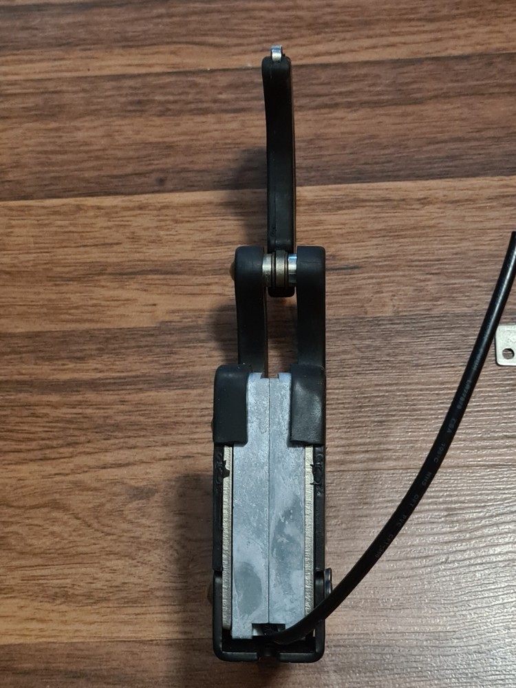 Santa Cruz SC-6 Universal Gunlock With Key
