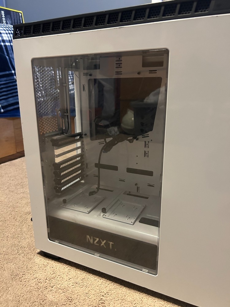 NZXT White ATX/Mid-Tower PC Case (used)
