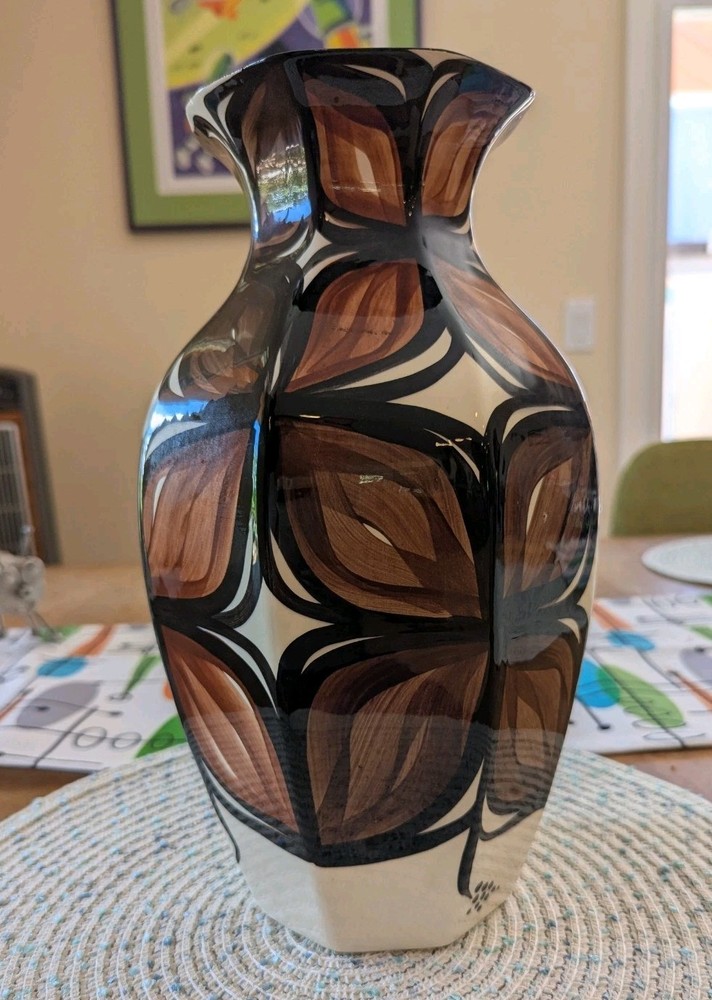 NGS Hawaii Vase Signed