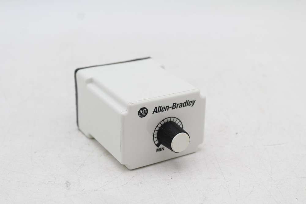 Allen-Bradley 700-HT12AV120 Time Delay Relay