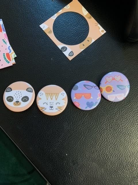 Personalized Button Press Kit: Create Pins, Badges, and Keychains Effortlessly!
