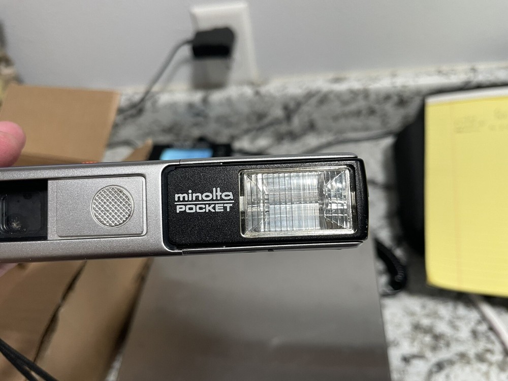 Vintage Minolta Pocket Pak 440Ex - UNTESTED