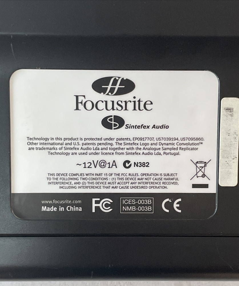 FOCUSRITE LIQUID MIX 16 FIREWIRE MIXER COMPRESSION EQ EMULATION POWERS ON