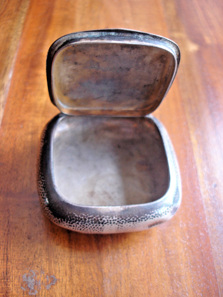 Vintage 800 Silver Pills Box # W18
