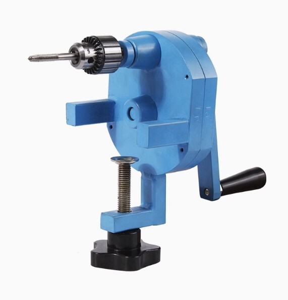 Manual tapping machine includes chuck and hand cranked tapping machine