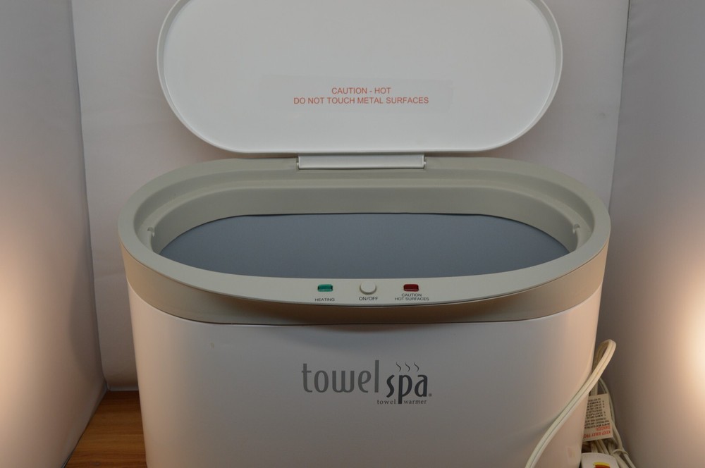 Brookstone Towel Spa - Towel Warmer TSK-5202MM White 