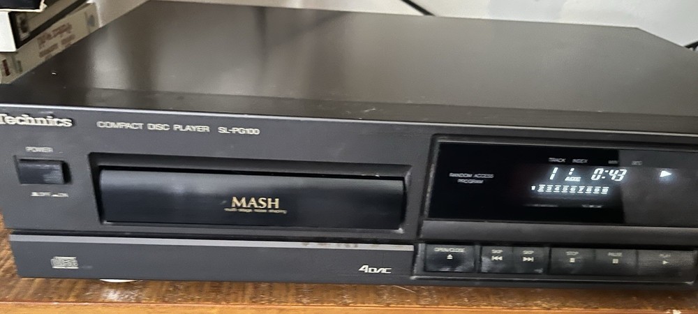 Vintage Technics SL-PG100 CD Player Working See Video