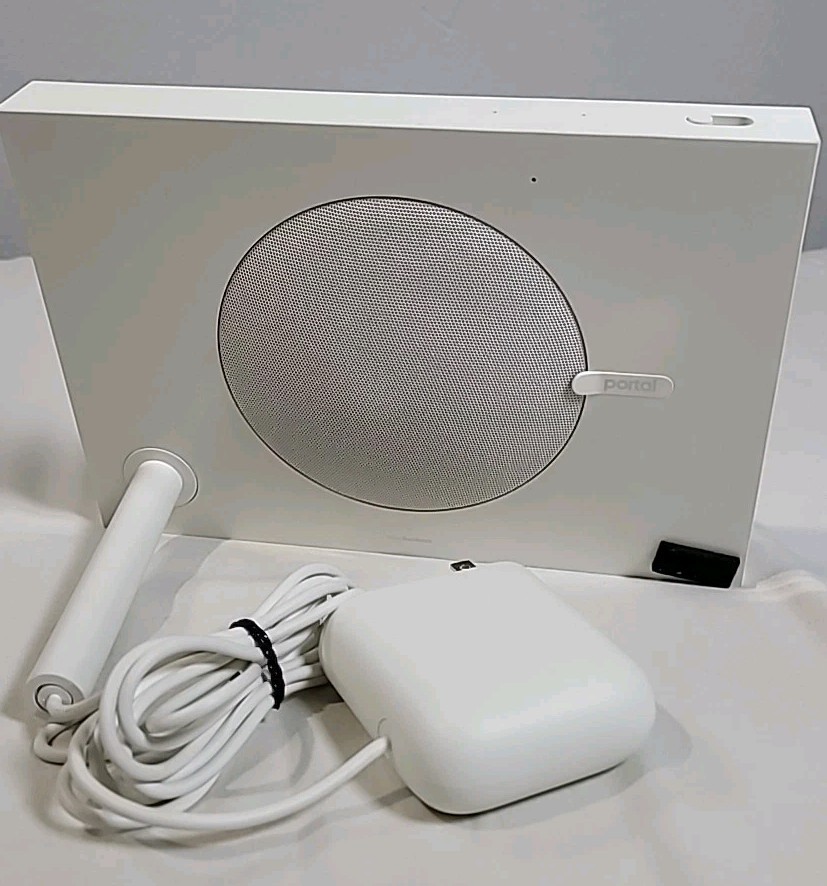 Facebook Portal Mini - Smart Video Calling 8" Touch Screen Display - White
