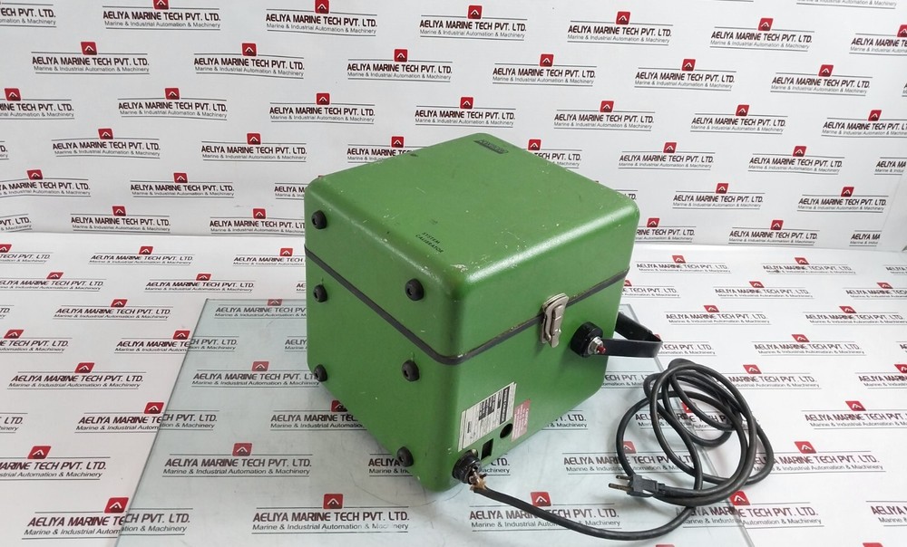 Foxboro 2AT-CAL Spec 200 System Calibrator & Accessories Range: 1-100