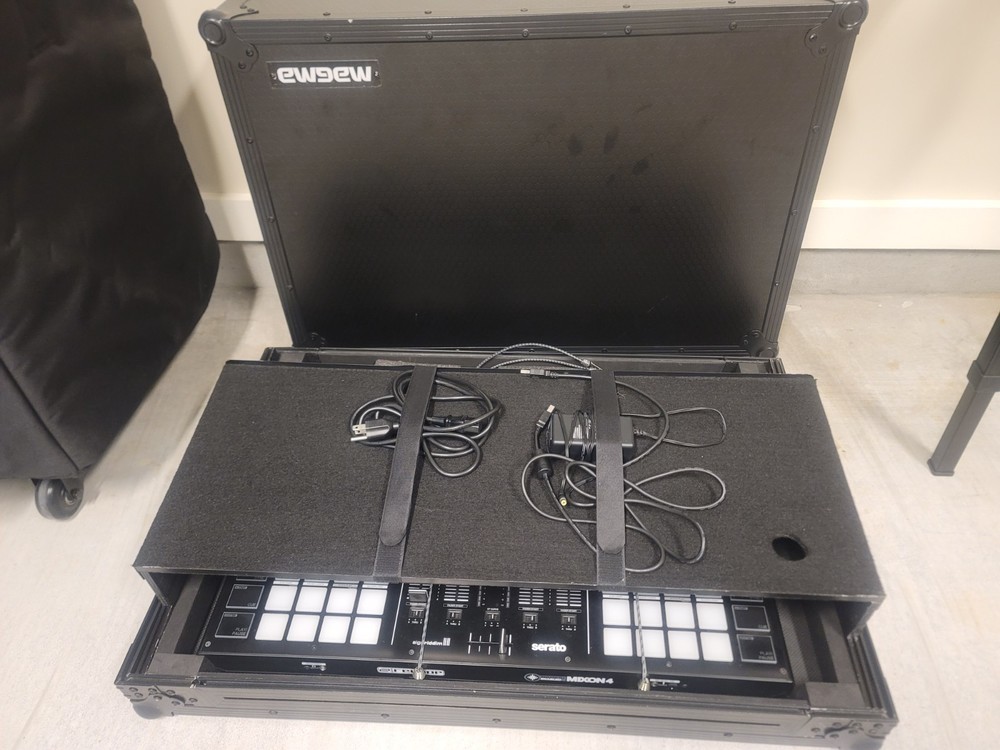 Reloop AMS-MIXON-4 Multicolor DJ Controller